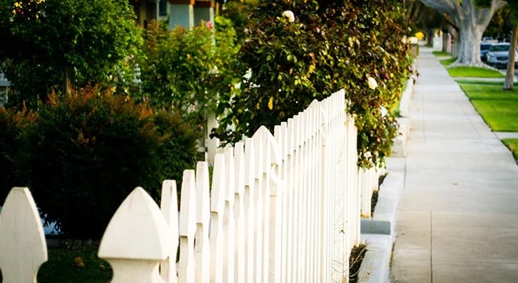 Why Rising Mortgage Rates Push Buyers off the Fence header image.
