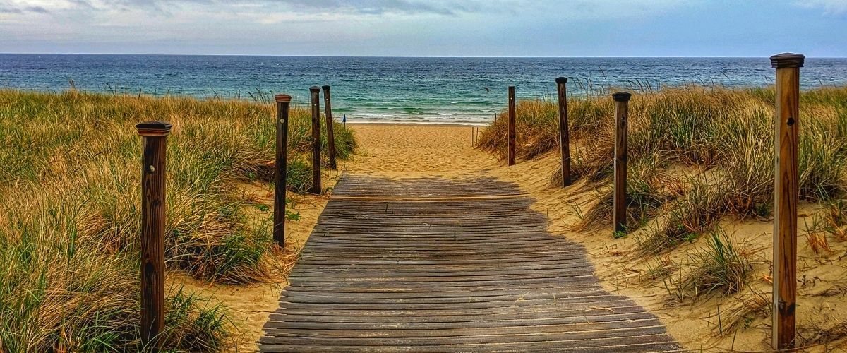 Beachwood Condos - Yarmouth Cape Cod header image.