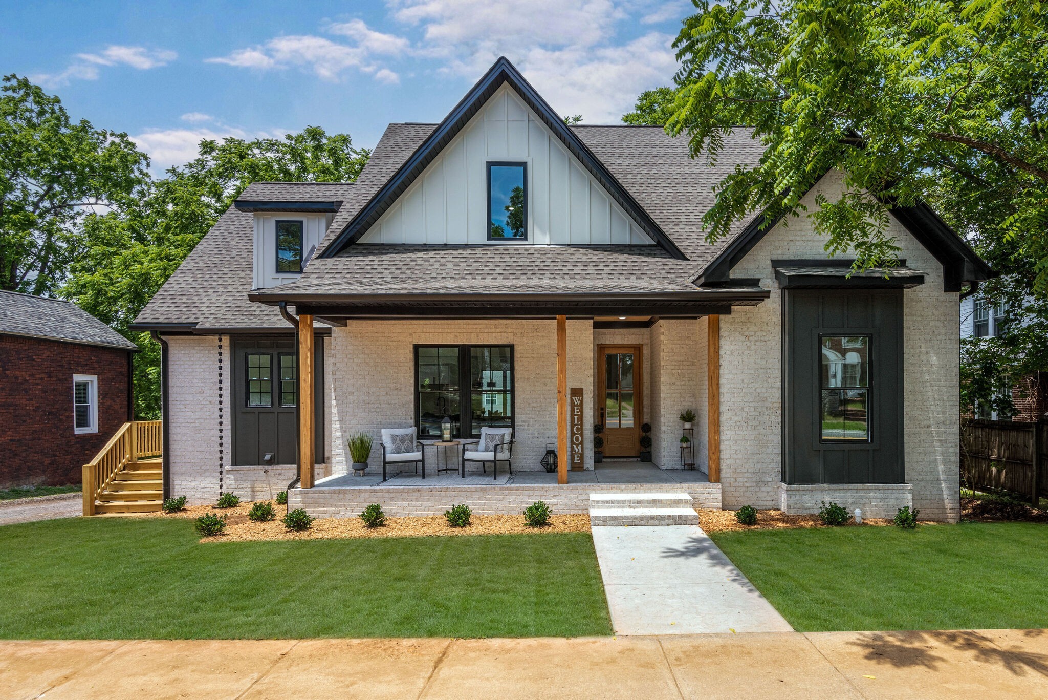 Home for sale in Dickson Tennessee representing Middle Tennessee real estate market