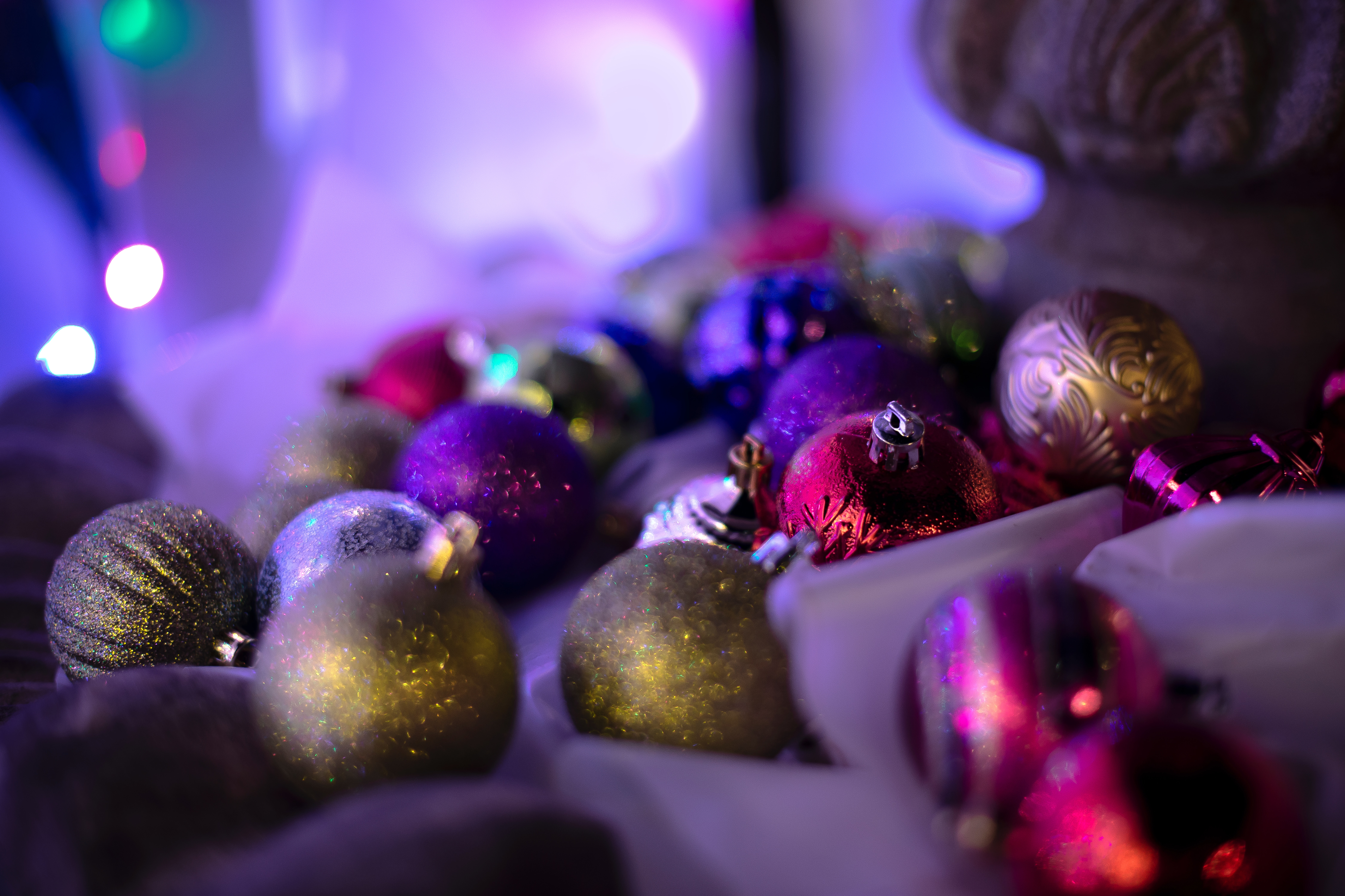 4 Smart Tips to Organize and Store Holiday Décor header image.