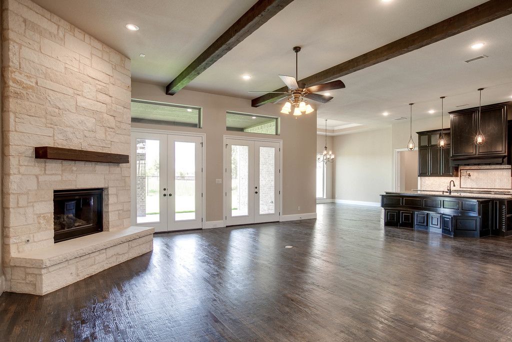 What Things Stay in the House and What Should Go With You After A Home Sale? header image.