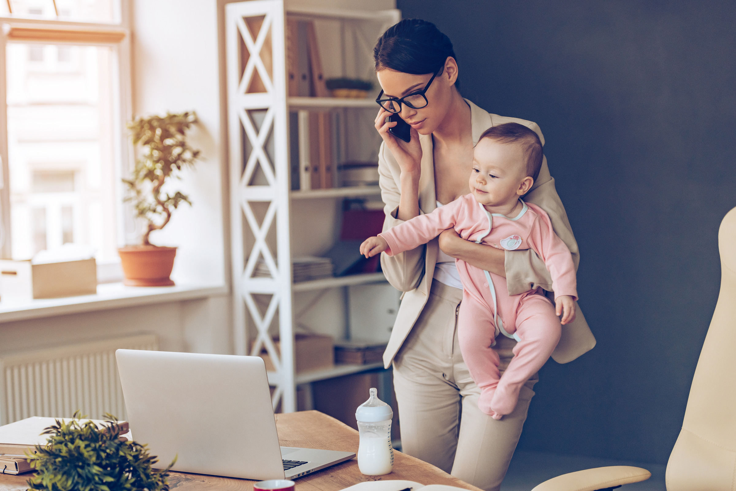 I'm a Mom & Multitasking is My Superpower header image.