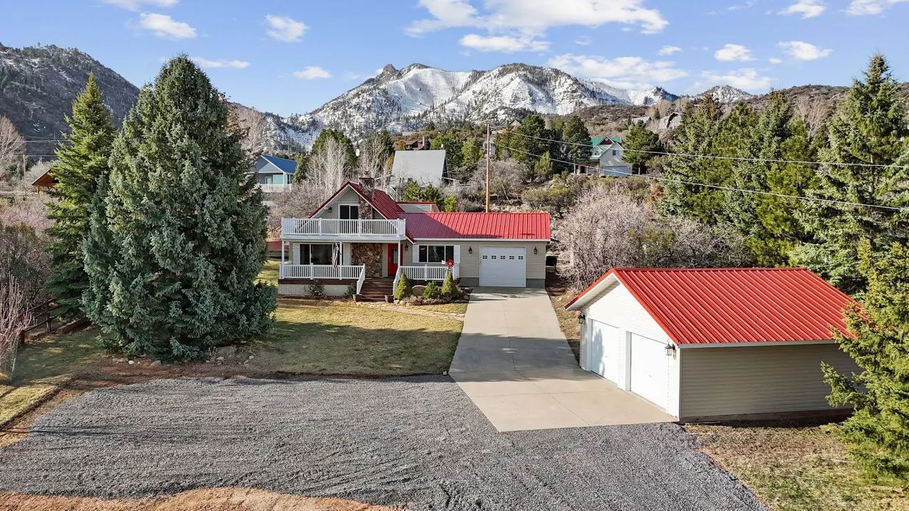 797 W Oakridge Dr, Pine Valley header image.