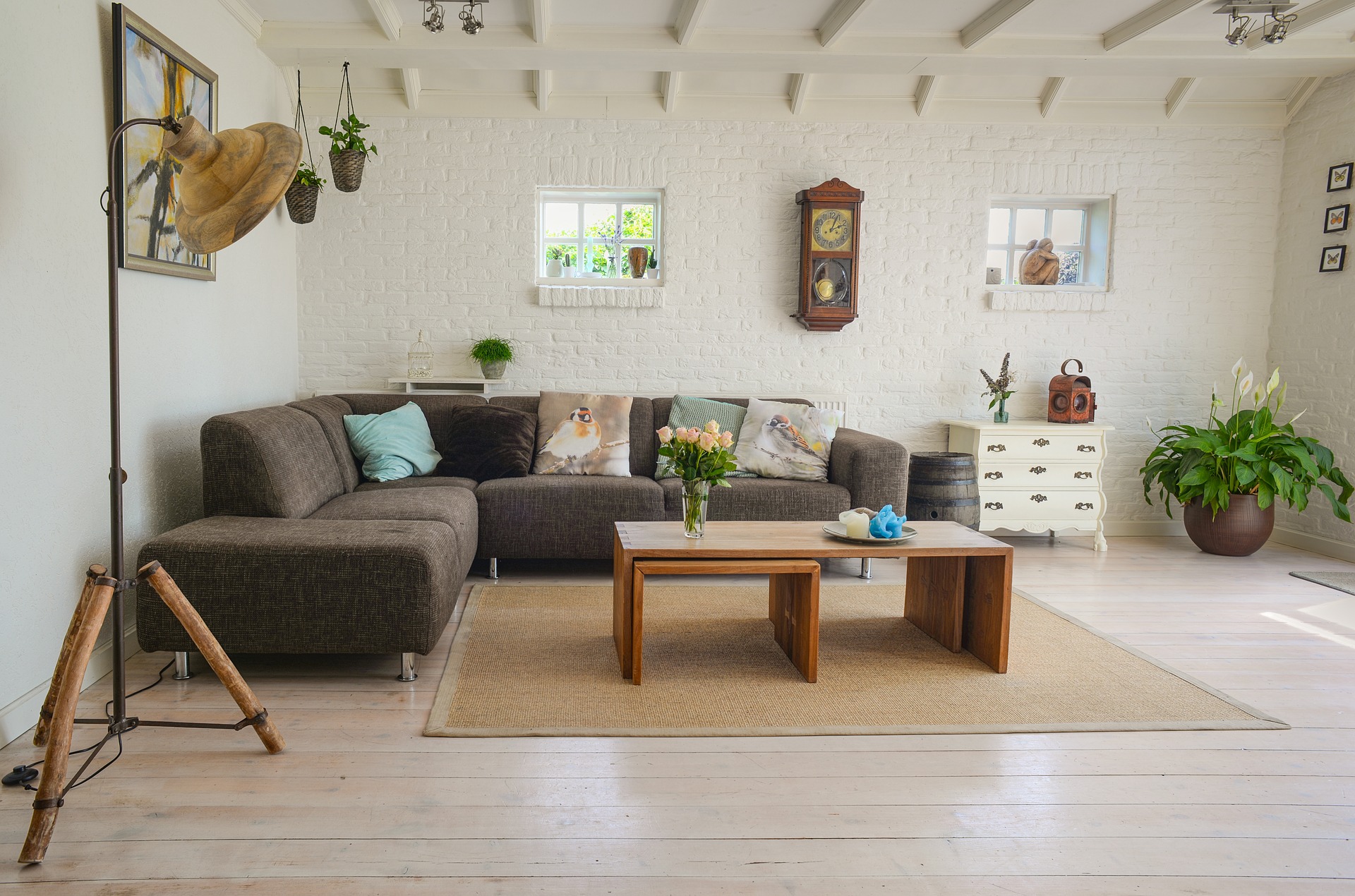 5 Tips for Making Your Home Look Bigger header image.