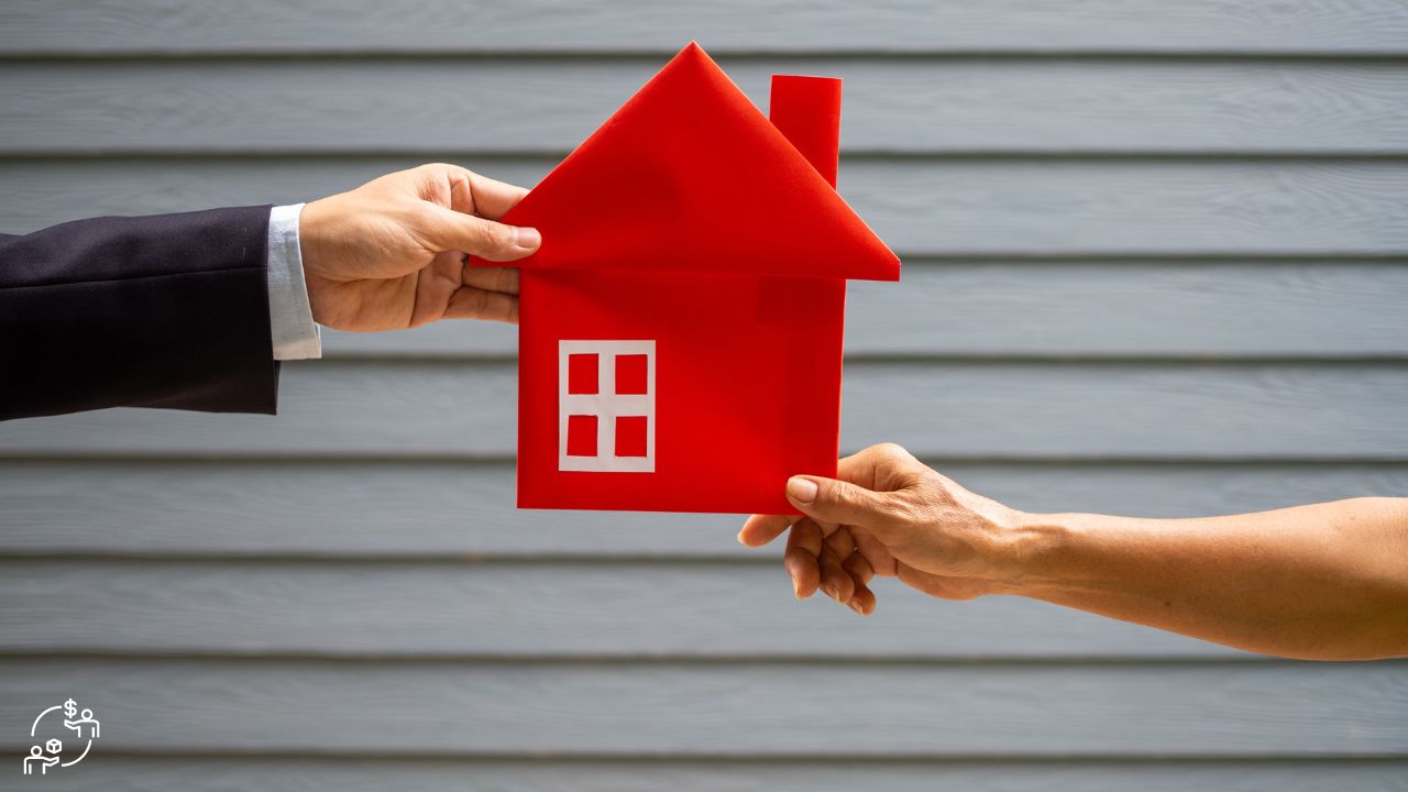 What’s The Best Way To Buy a Home Before Selling? header image.