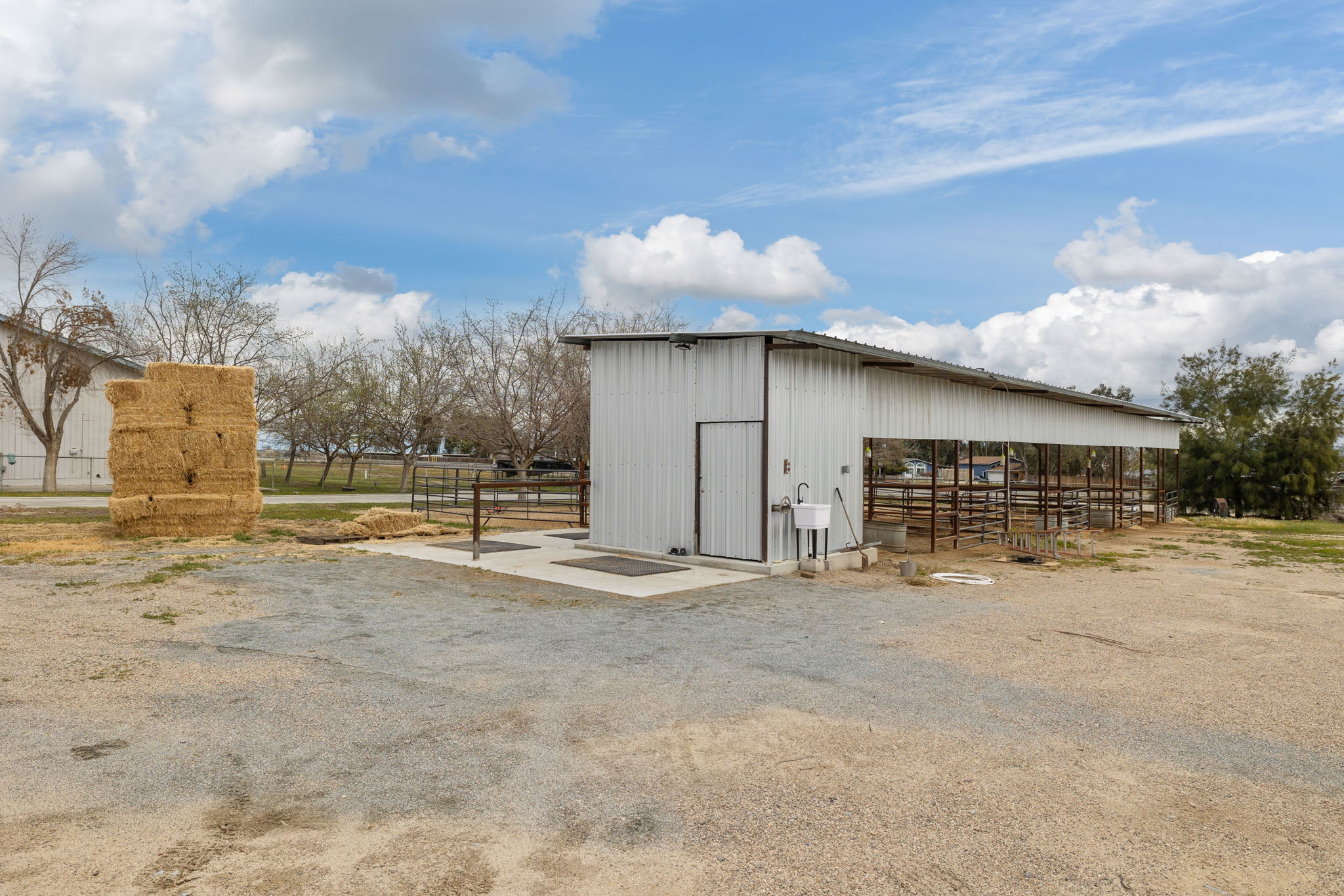 Horse setup at residential property in Taft, CA