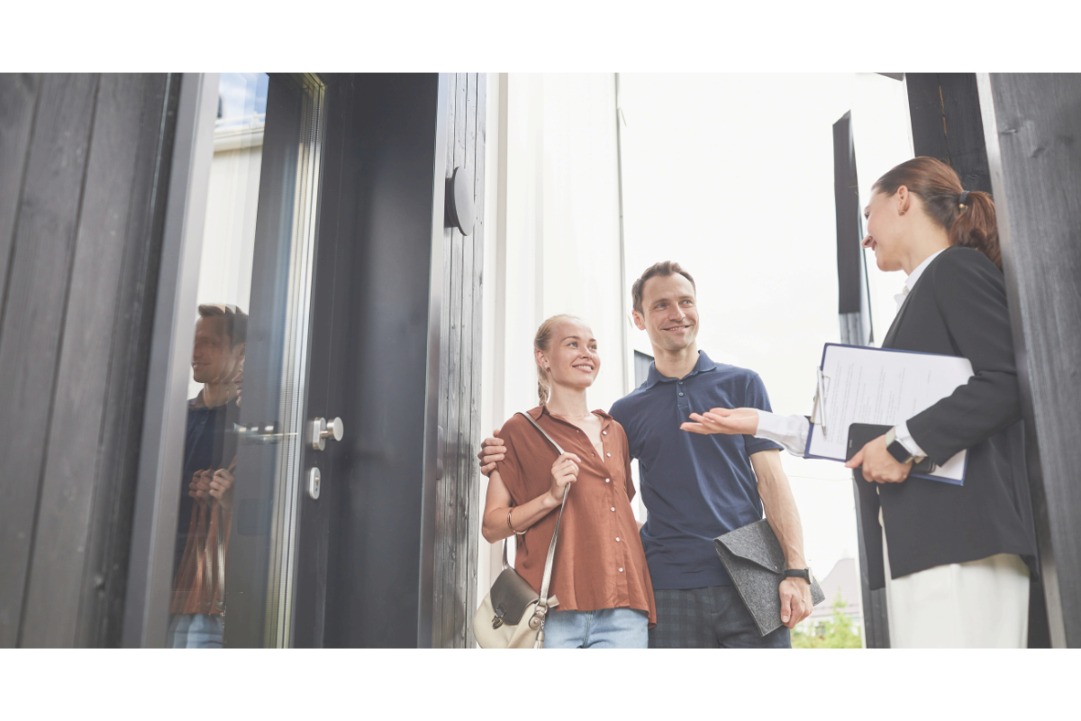 Essential Qualities to Seek in Your Listing Agent: Key Skills for Success header image.