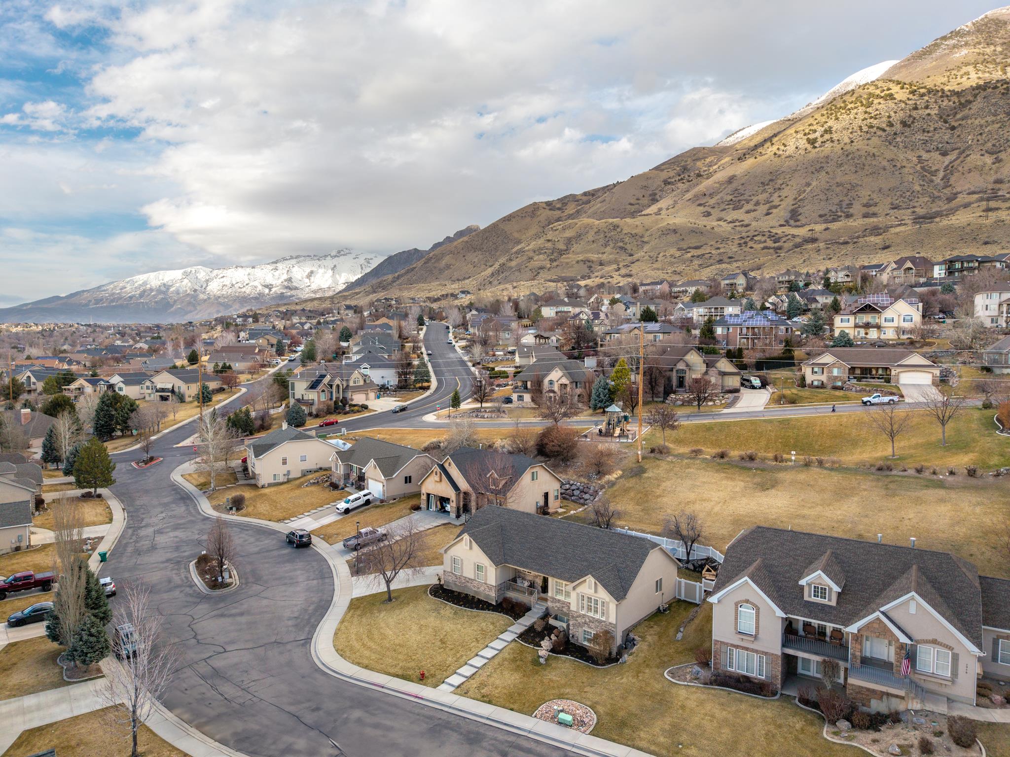 Best time to sell a home in 2025 – maximize your home's value with the right timing in the real estate market.