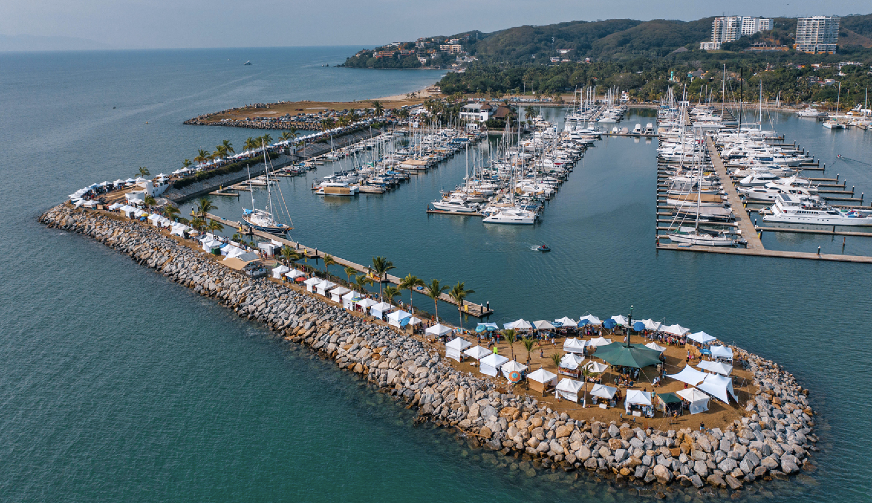 Discover Your Dream Home: La Cruz Condos for Sale! header image.