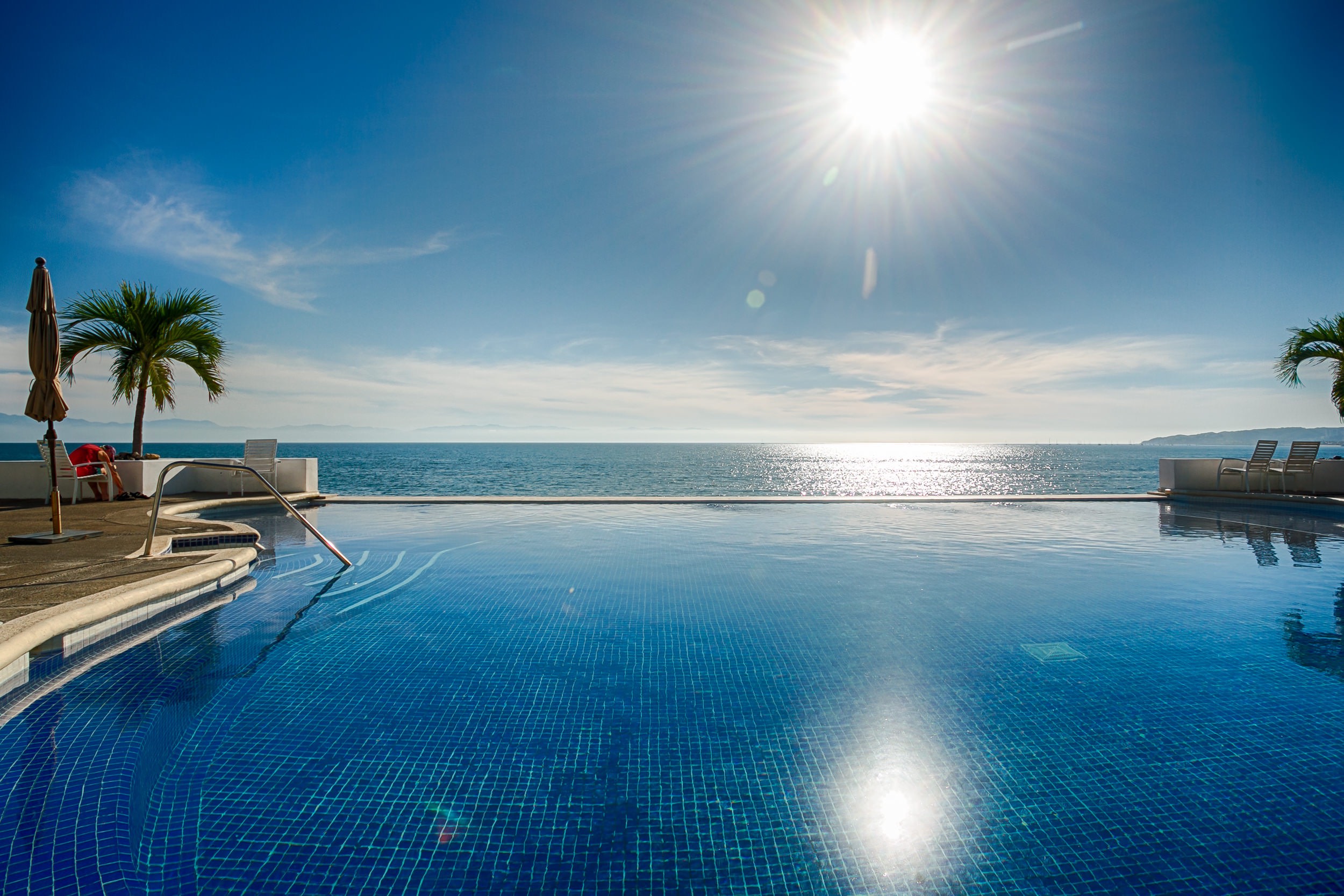 Navigating the Path: 7 Key Considerations When Buying Real Estate in Mexico header image.