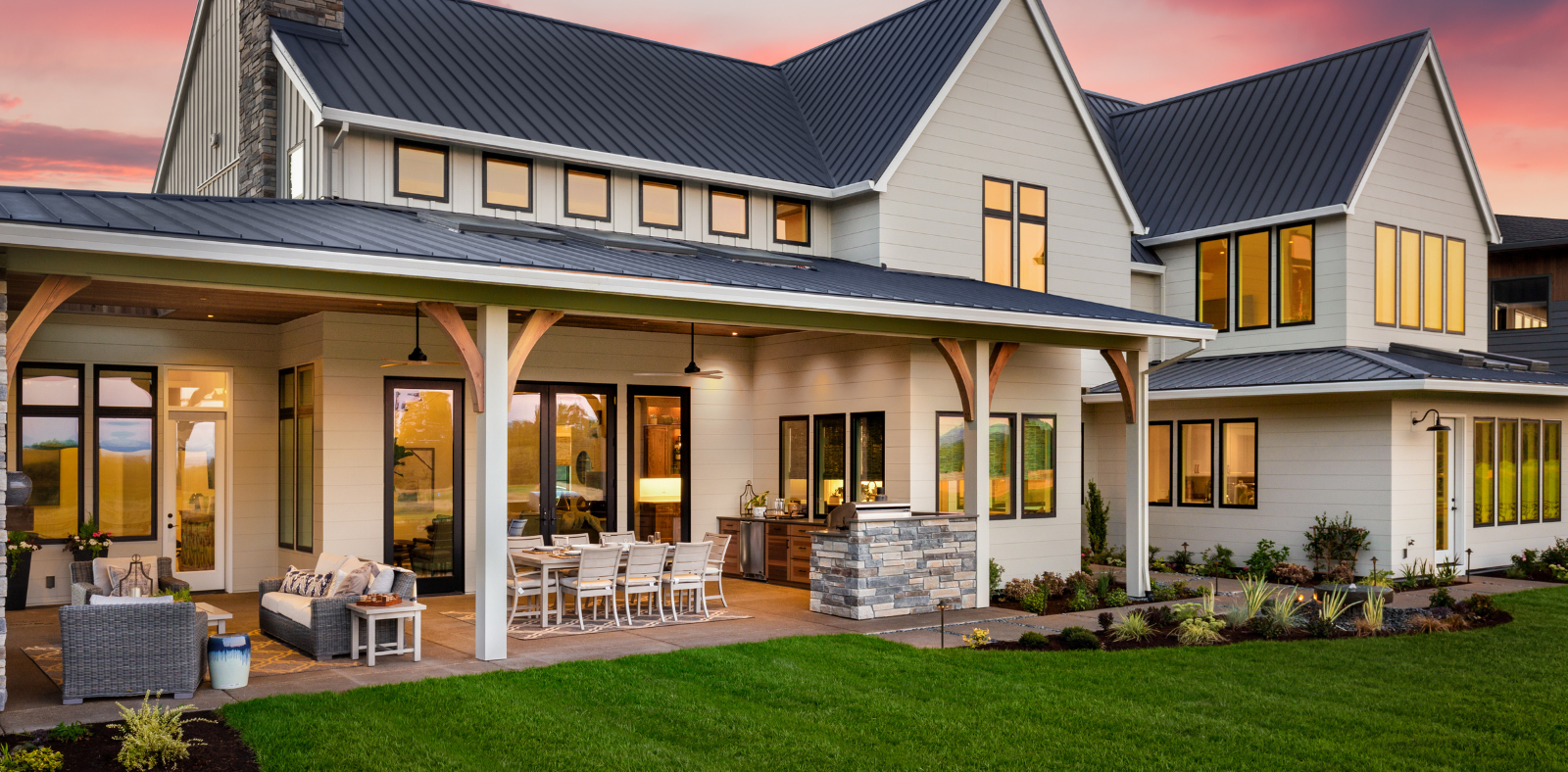 Love Looking At Luxury Homes? header image.