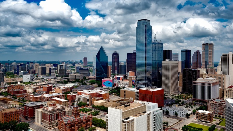 EXPLORE THESE TOP FAMILY-FRIENDLY NEIGHBORHOODS IN HOUSTON AND NEARBY AREAS THIS 2025! header image.