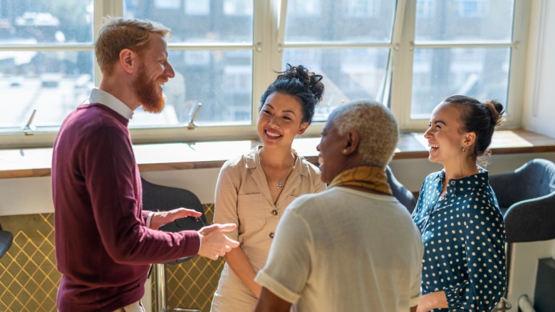 HOW SMART AGENTS WIN REPEAT BUSINESS: 6 WAYS TO STAY TOP-OF-MIND header image.