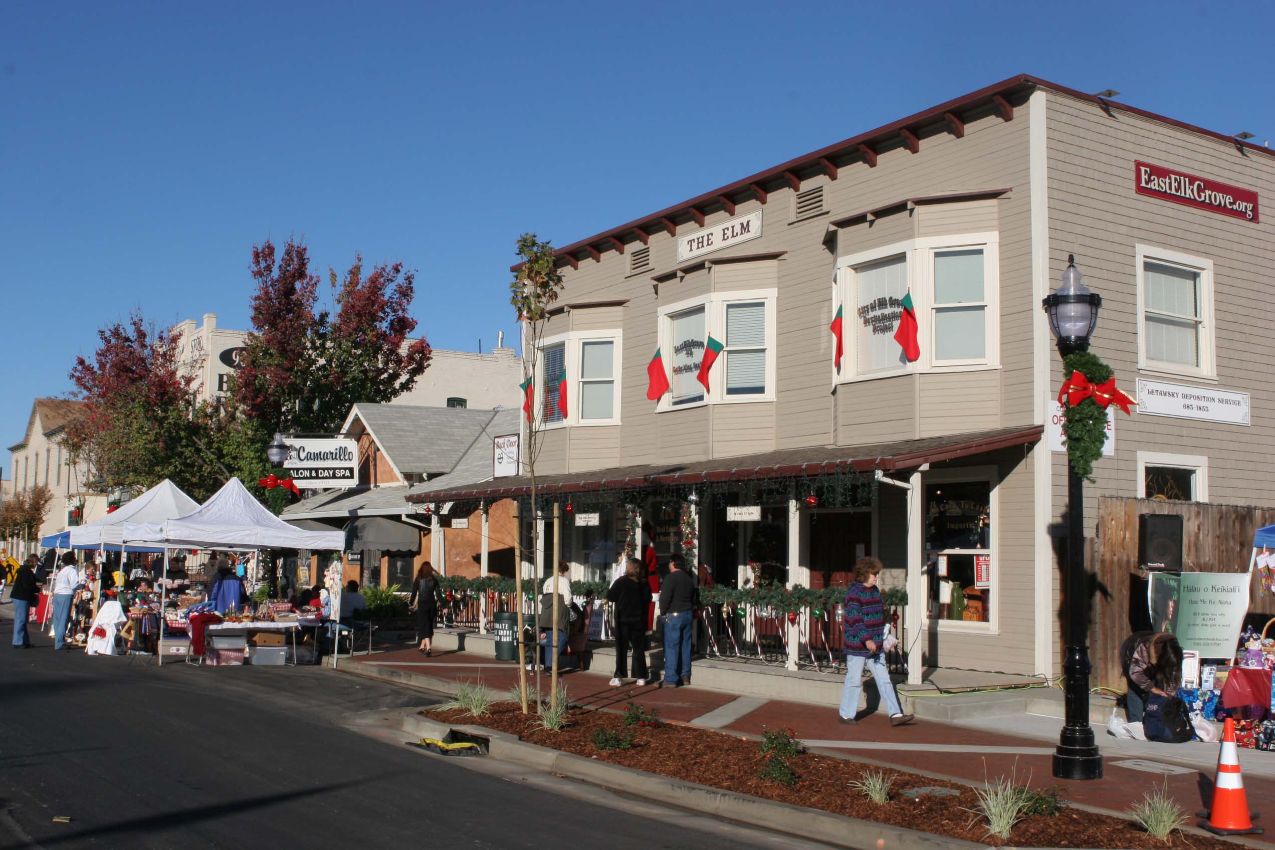 Adds lifestyle appeal (“welcoming suburban atmosphere”) — great for real estate or relocation content