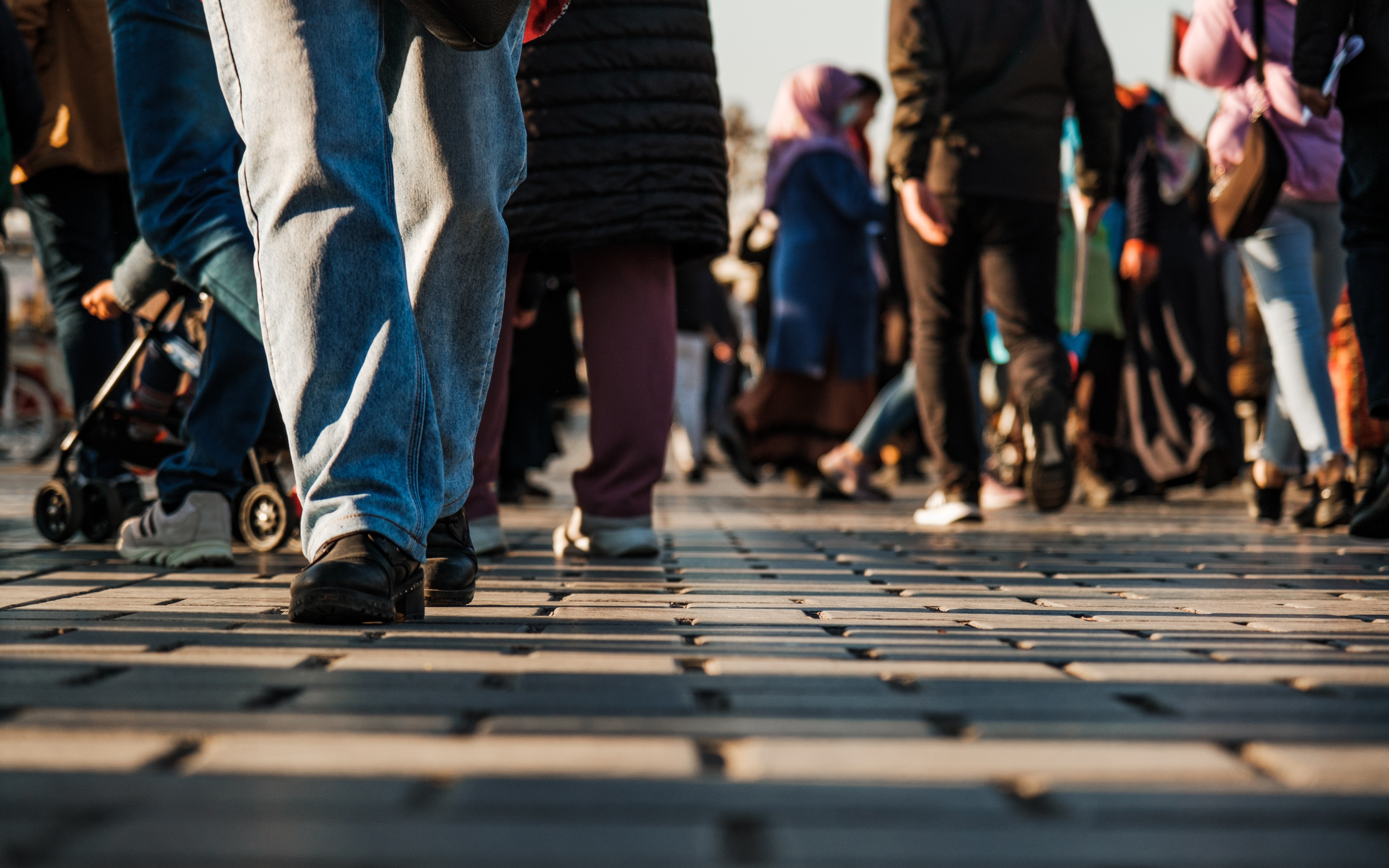 Discover 5 Charlotte Suburbs with Walkable Downtowns header image.