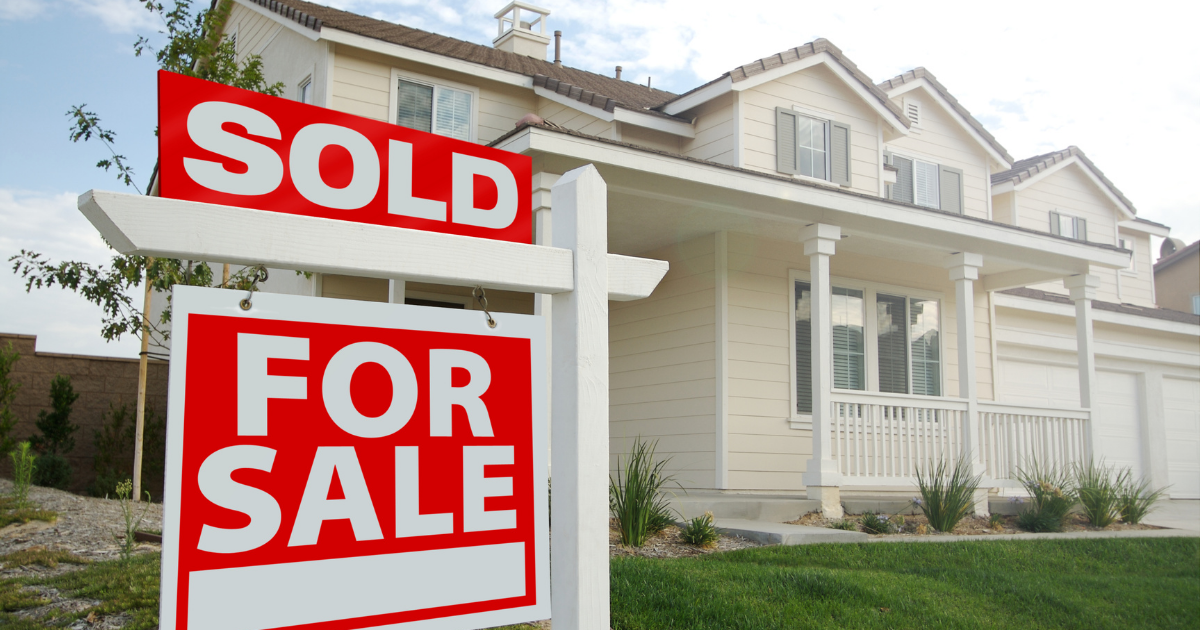 Can I Buy a New House Before Selling My Current Home? header image.