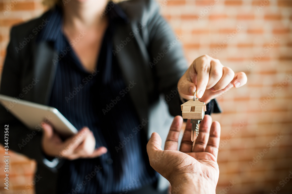 Preparing to Buy with Confidence: First Time Home Buyer Tips! header image.