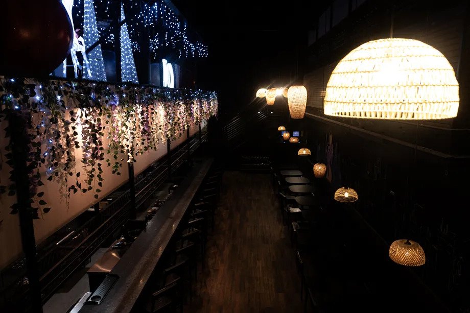 “Bar Diver” - A New Restaurant and Cocktail Bar in West Marietta Street Complex header image.