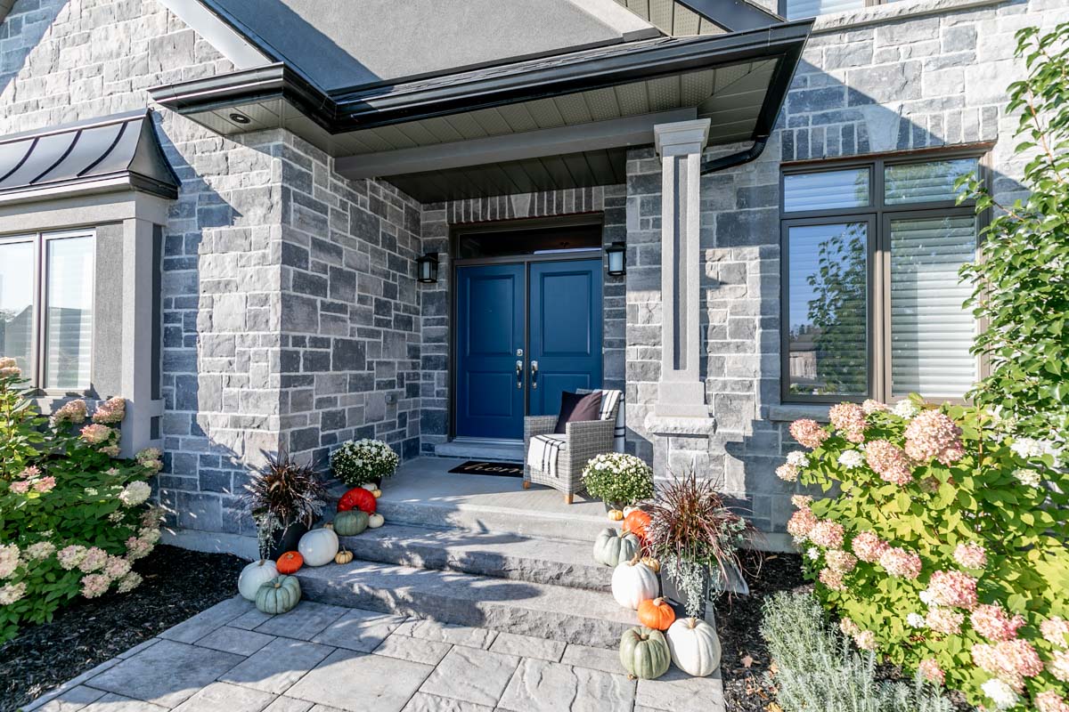 5 Fall Curb Appeal Tips for Your Home header image.