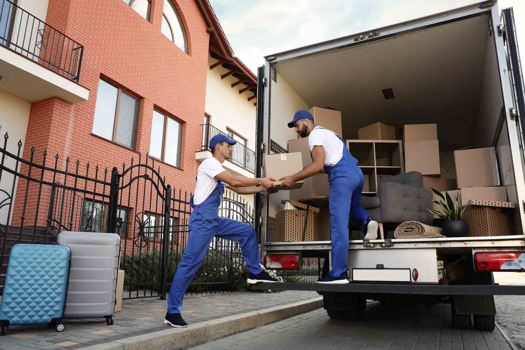 Moving Day Survival Guide: How to Stay Organized and Sane 🚚 header image.