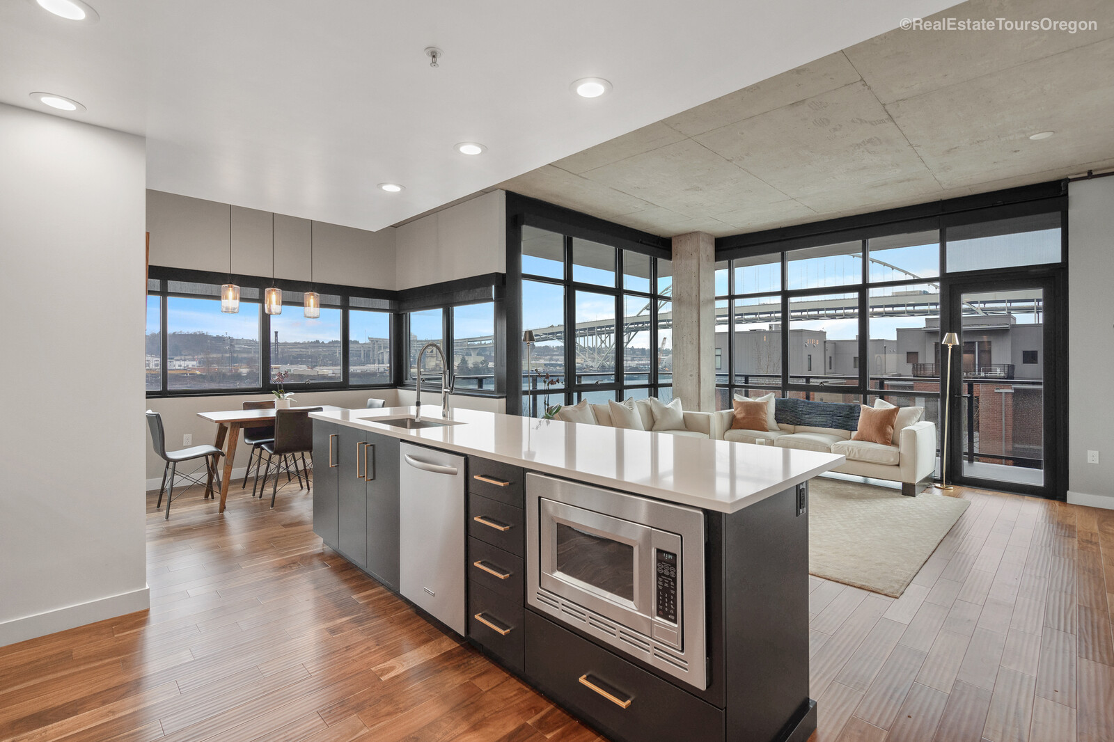 HOME SELLERS ARE NOW OFFERING TO FINANCE THE SALE THEMSELVES header image.