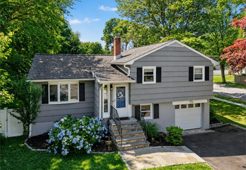 Front exterior of 163 Windsor Rd, an updated home on a double cul-de-sac in Fairfield's University Area