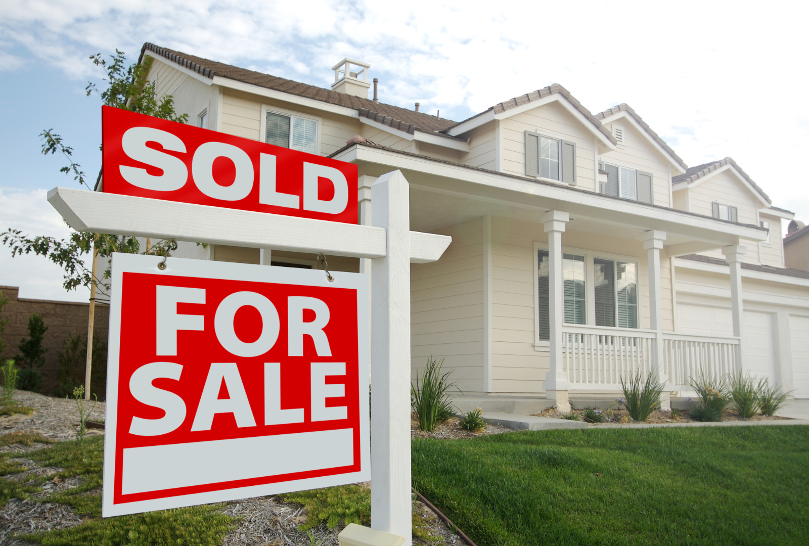 Making the Move Simple: Buying and Selling at the Same Time header image.