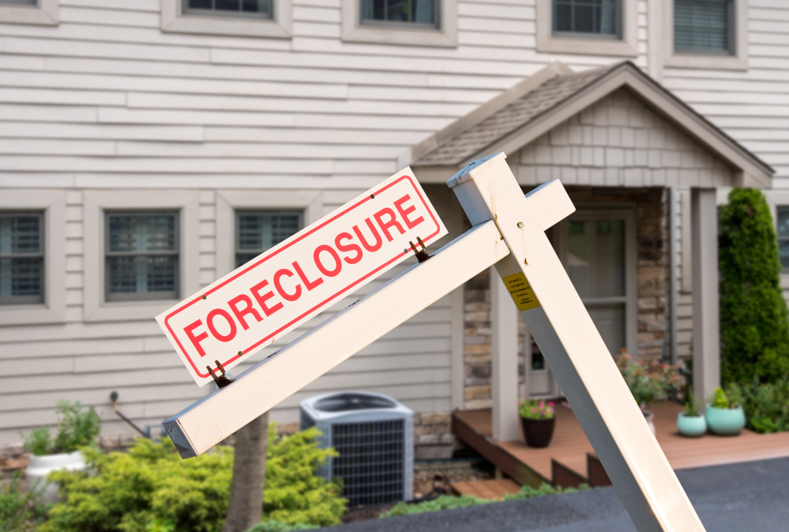 Debunking Foreclosure Headlines header image.