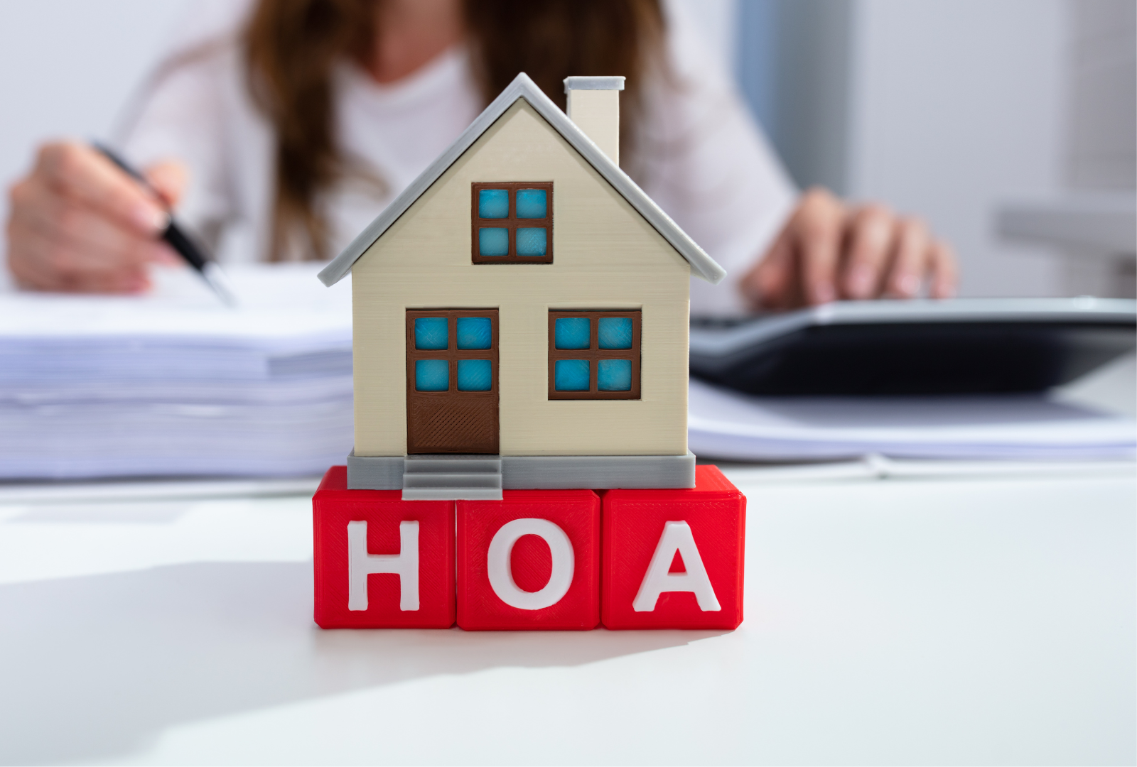 Understanding Homeowners Associations: A Guide for Homebuyers header image.