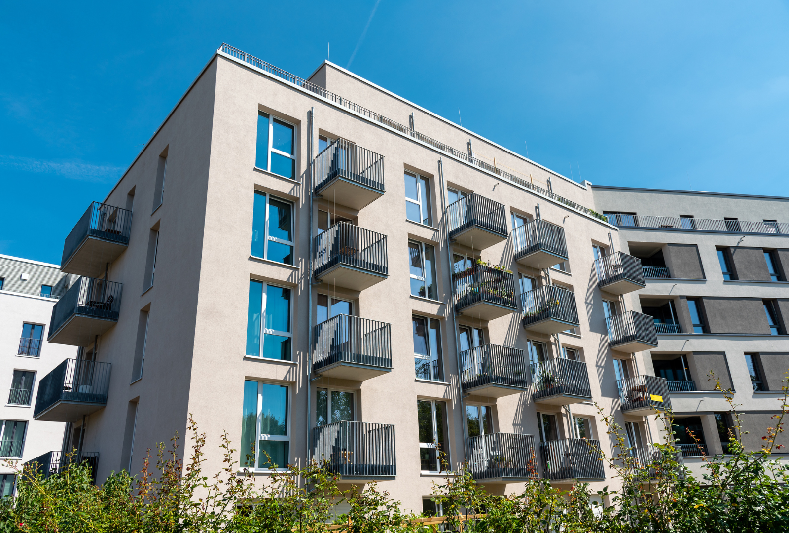 What to Know When Shopping for a Condo header image.