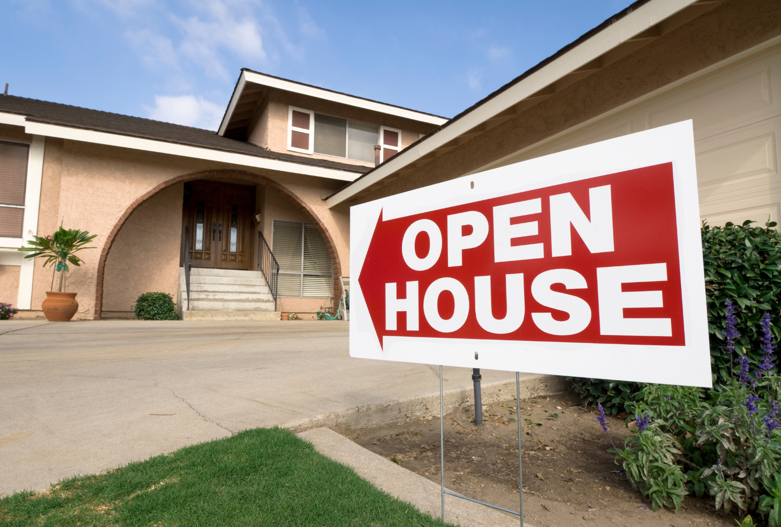 The Benefits of Open Houses for Sellers header image.