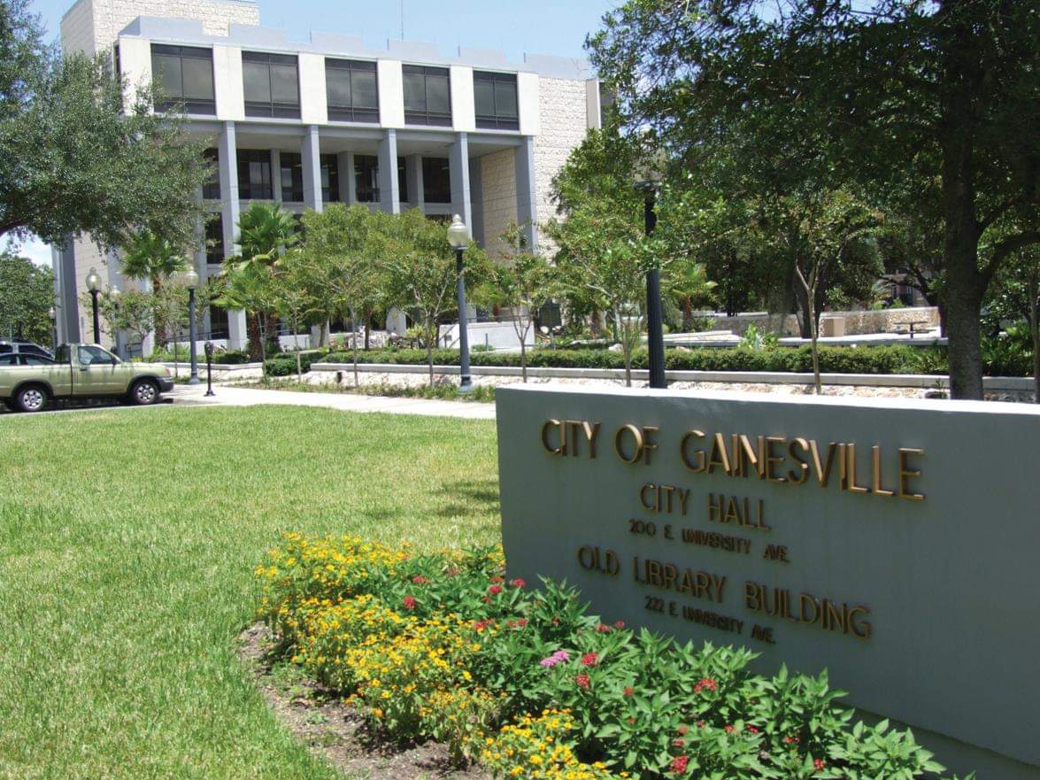 The Top 5 Reasons to Live in Gainesville, FL header image.