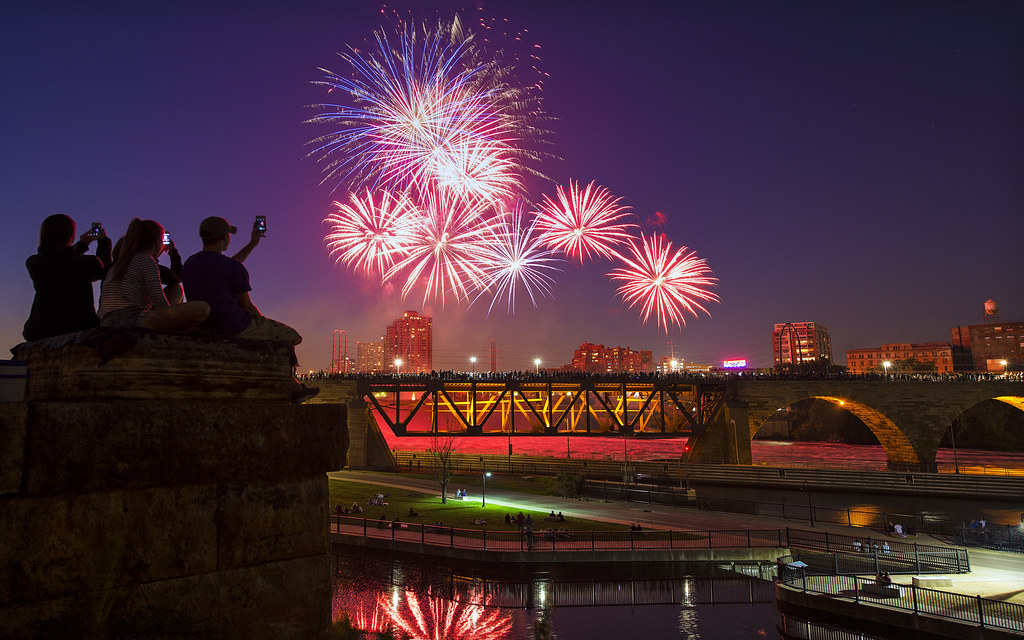 Where to Watch 4th of July Fireworks in Minnesota header image.