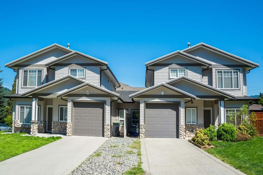 Why Two Nearly Identical Homes Can Sell for Very Different Prices header image.
