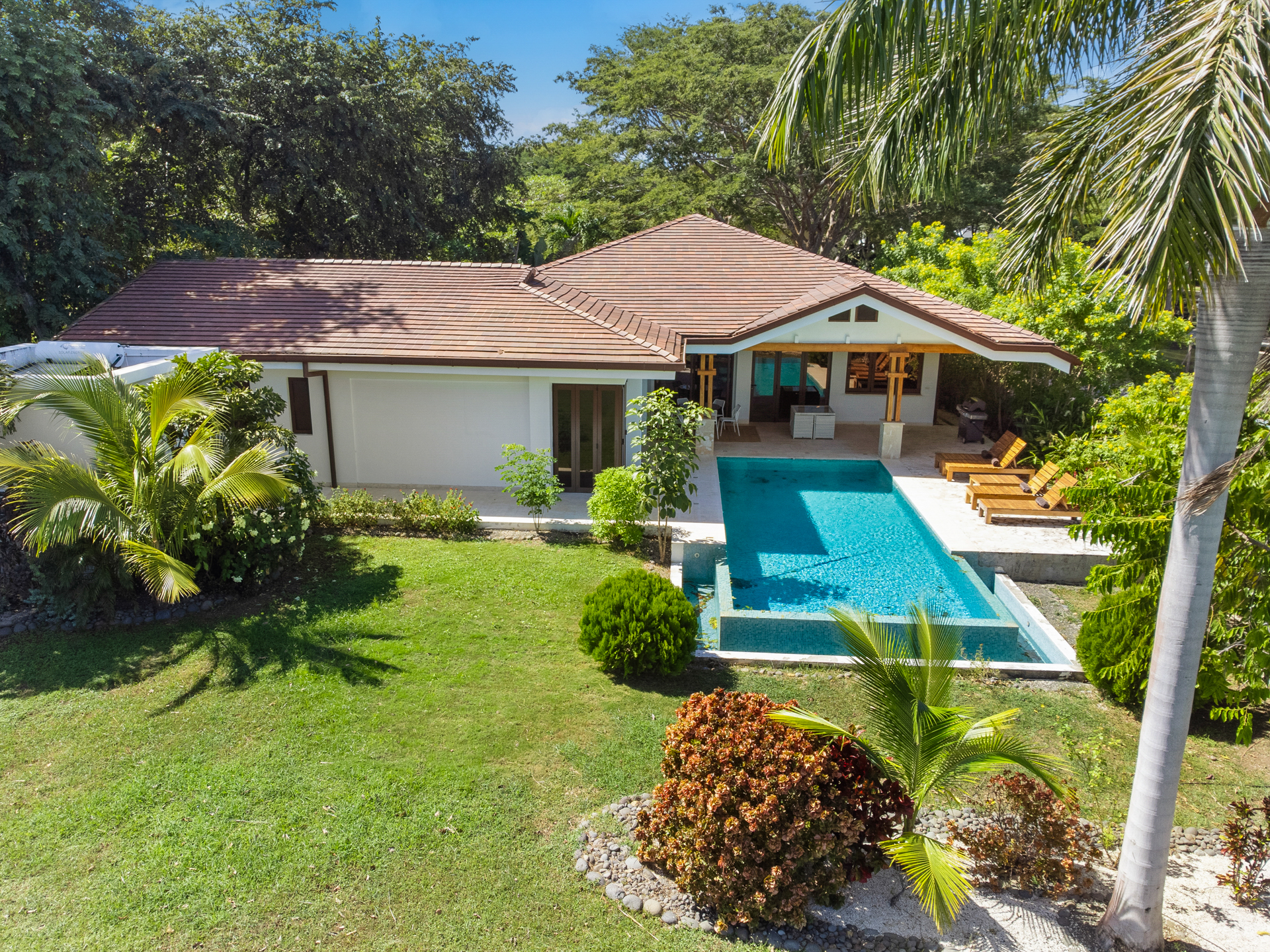 Discover Your Dream Property in Costa Rica header image.