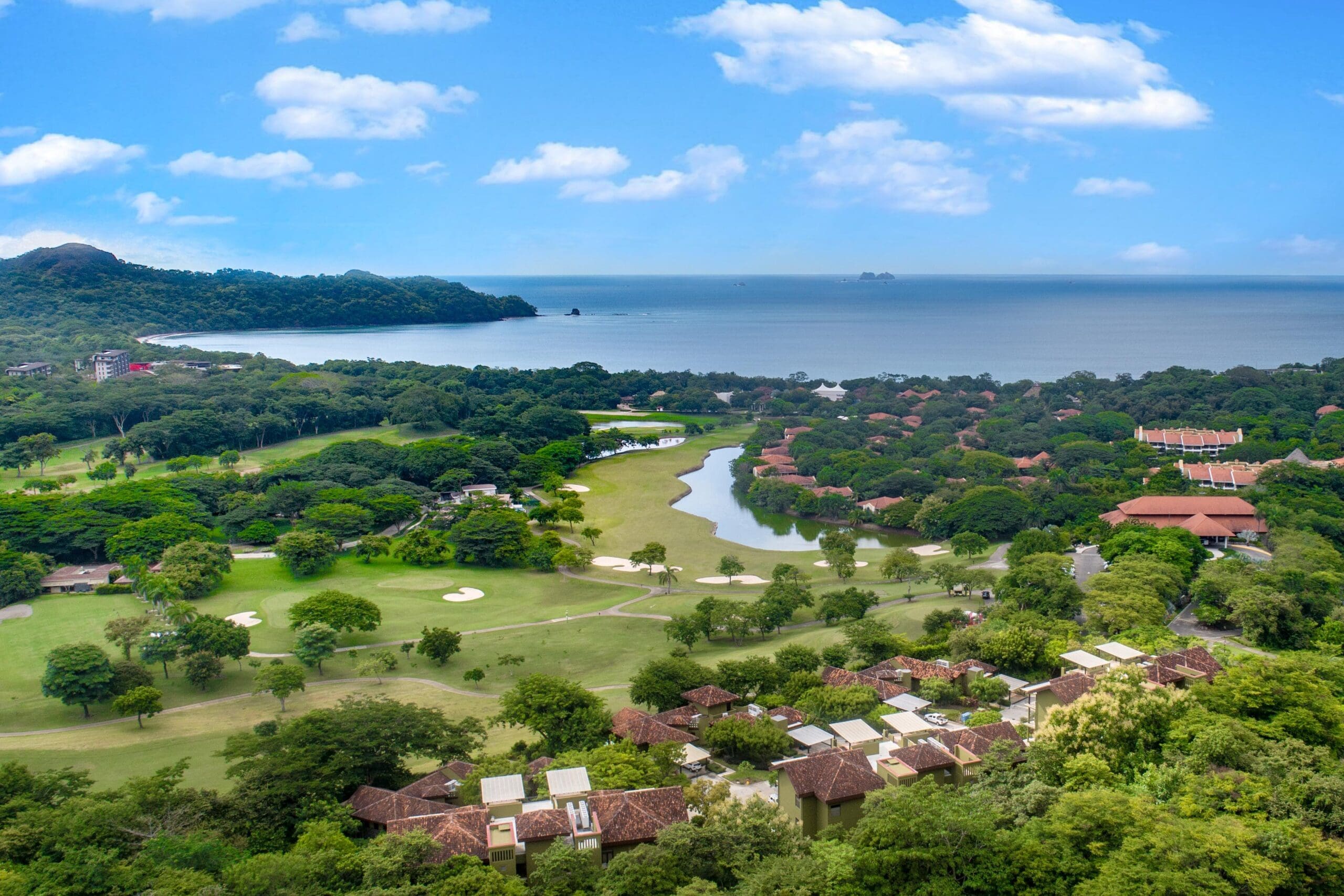 Your Guide to Buying Real Estate in Costa Rica header image.