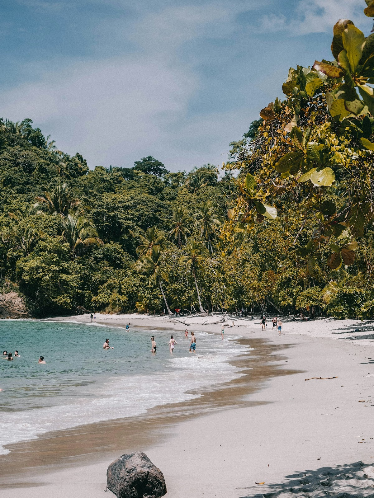 Tips for Foreign Buyers in Costa Rica header image.
