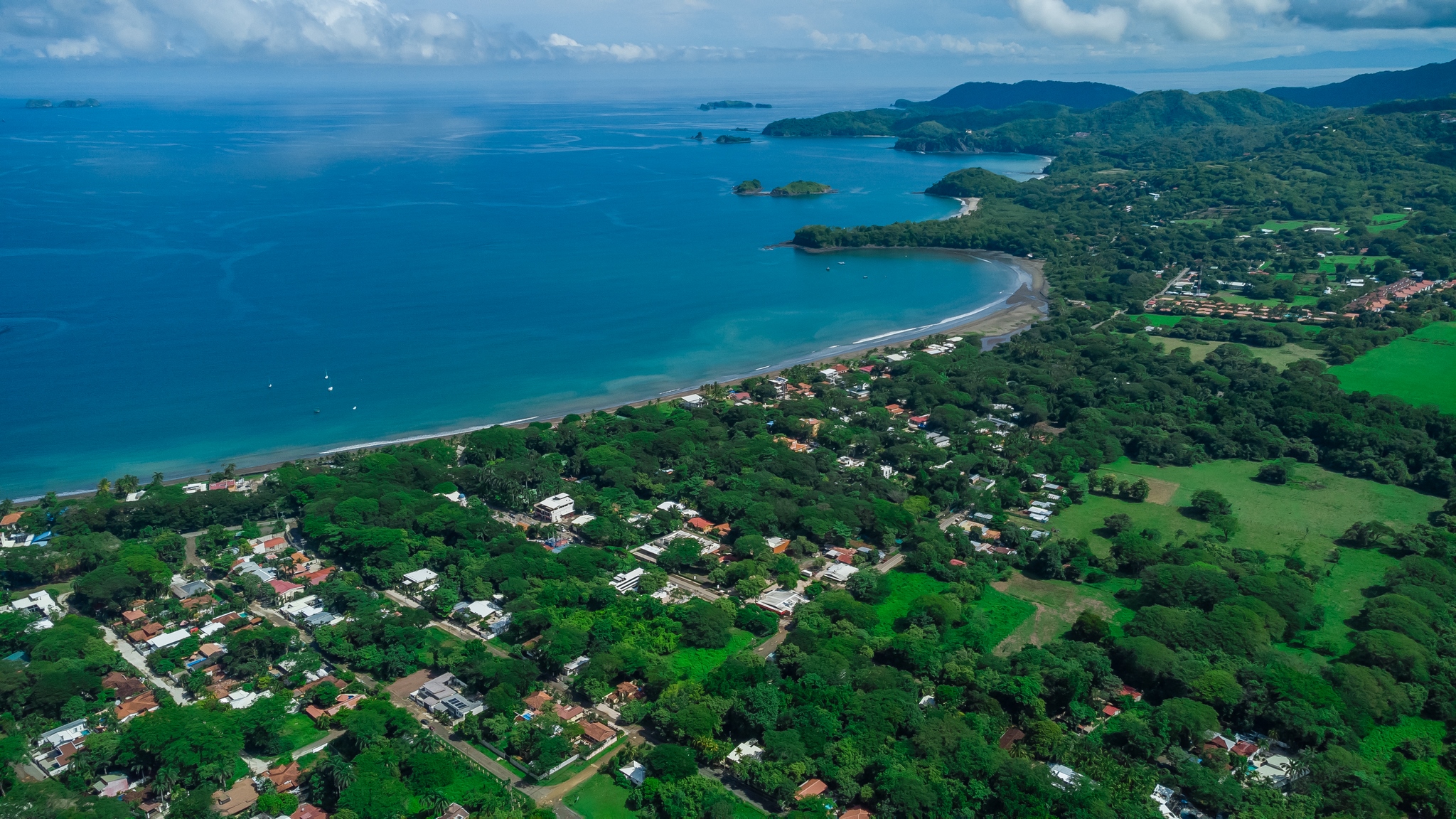 5 Tips for First-Time Foreigners Buying a Home in Costa Rica header image.