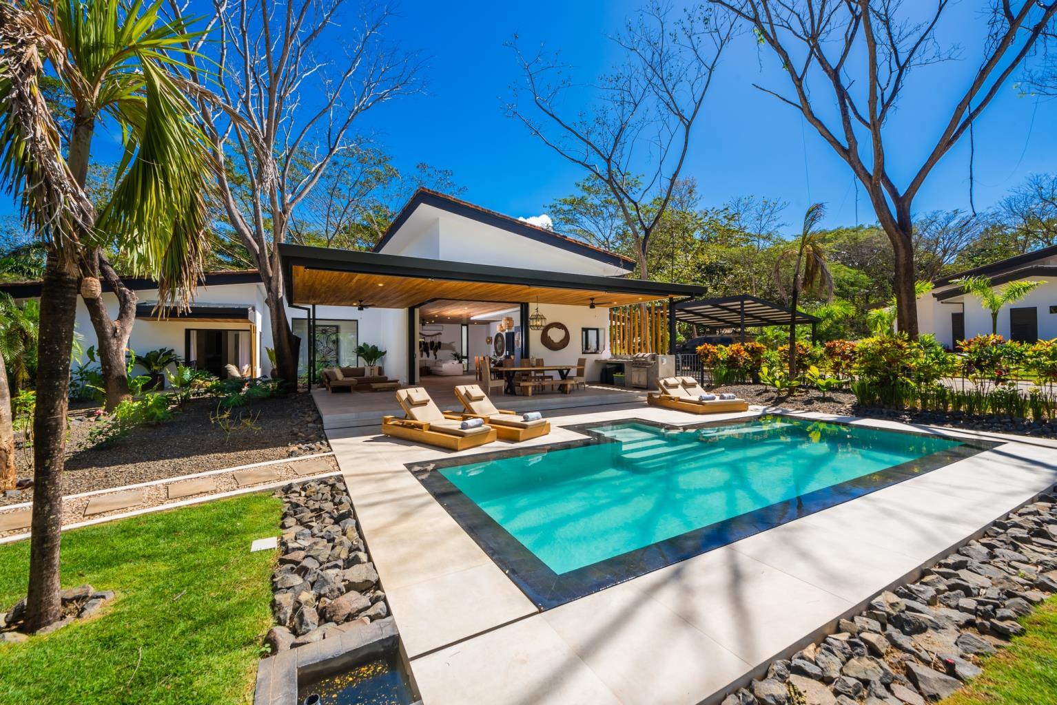 Costa Rican Homes For Sale header image.