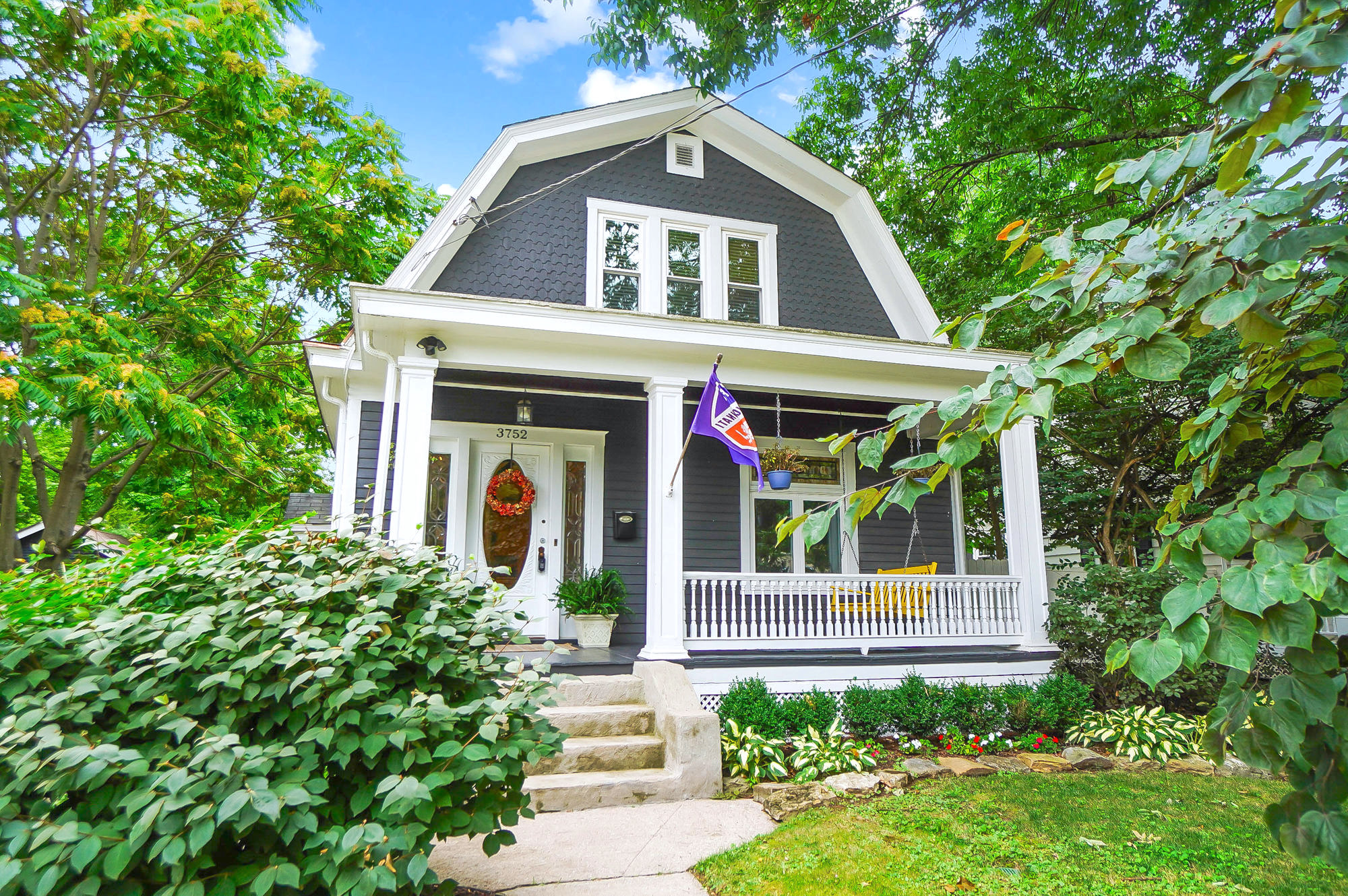 top real estate agent in cincinnati oakley 45209