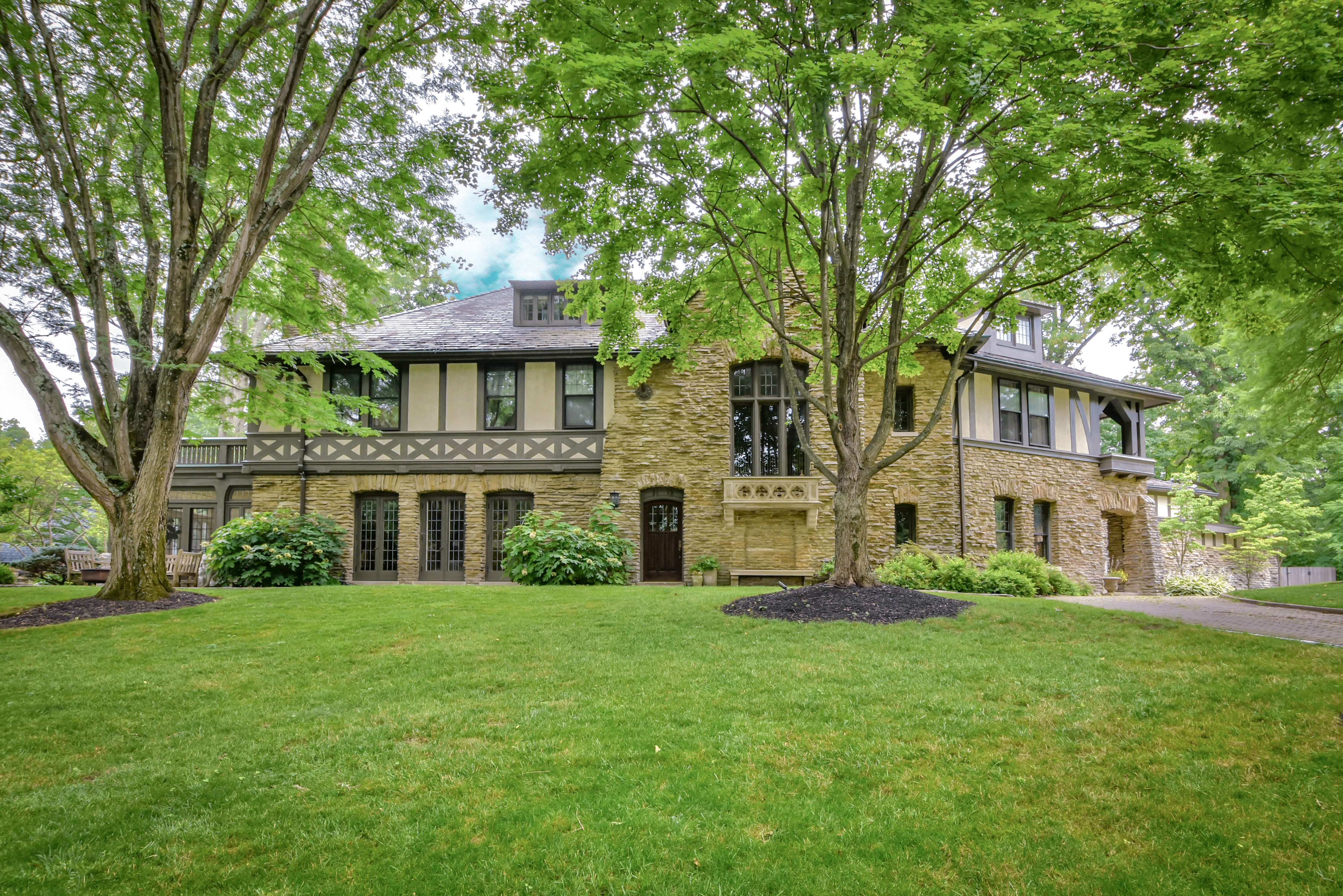 📊 Real Estate Update for Walnut Hills header image.