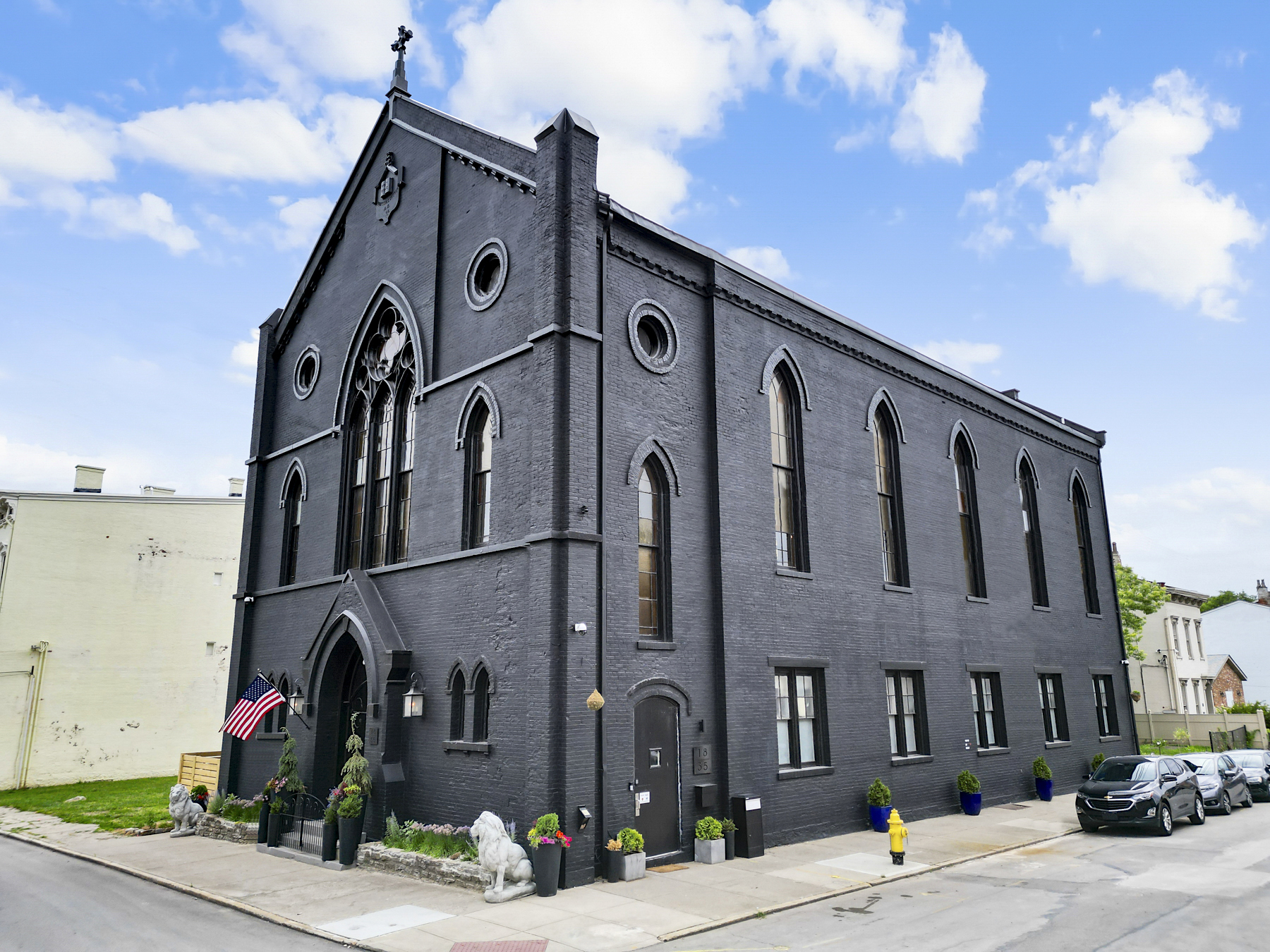 Historic Cincinnati Church Renovated into a Home! header image.