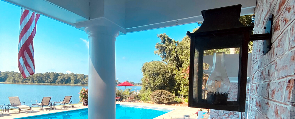 Quality Exterior Lights Pay Off header image.