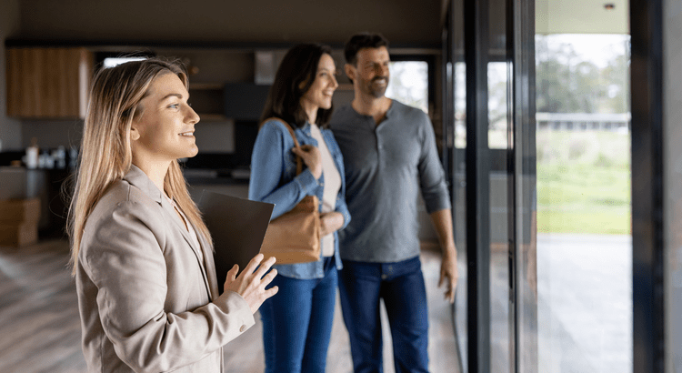 Don’t Fall for These Real Estate Agent Myths header image.