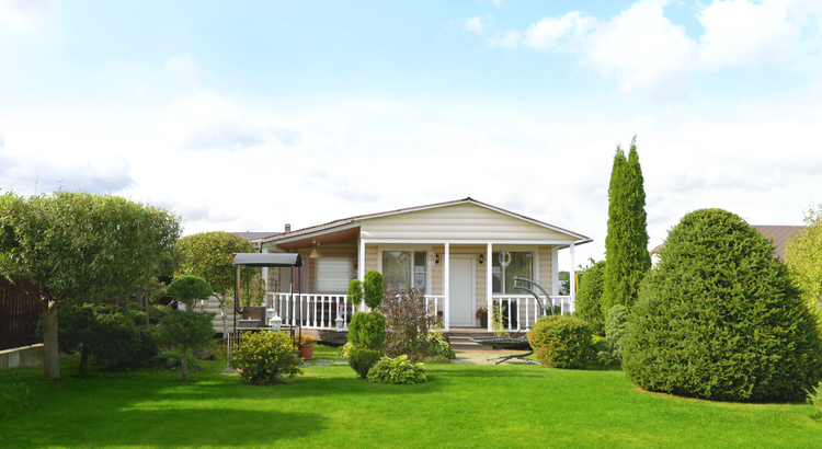 ¿Es mejor alquilar que comprar una casa en este momento? header image.