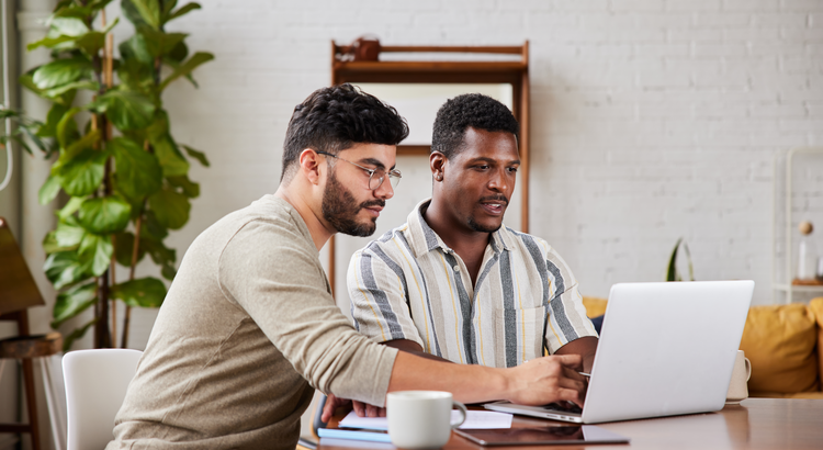 ¿Está pensando en usar su 401(k) para comprar una casa? header image.