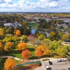 Lenexa, Kansas: Modern Living, Community Energy & Why Buyers Are Flocking West header image.