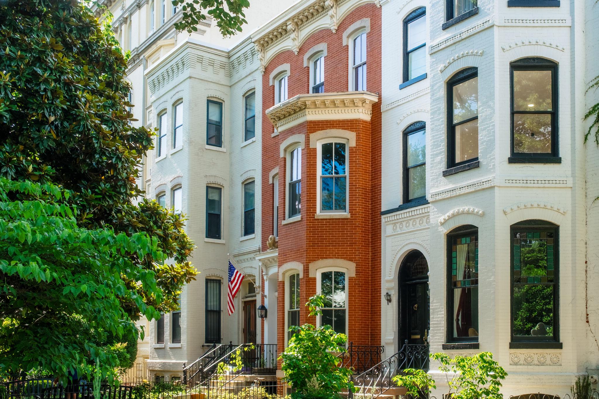 Why the Best Listings Don’t “Hope” for Buyers — They Create Demand header image.