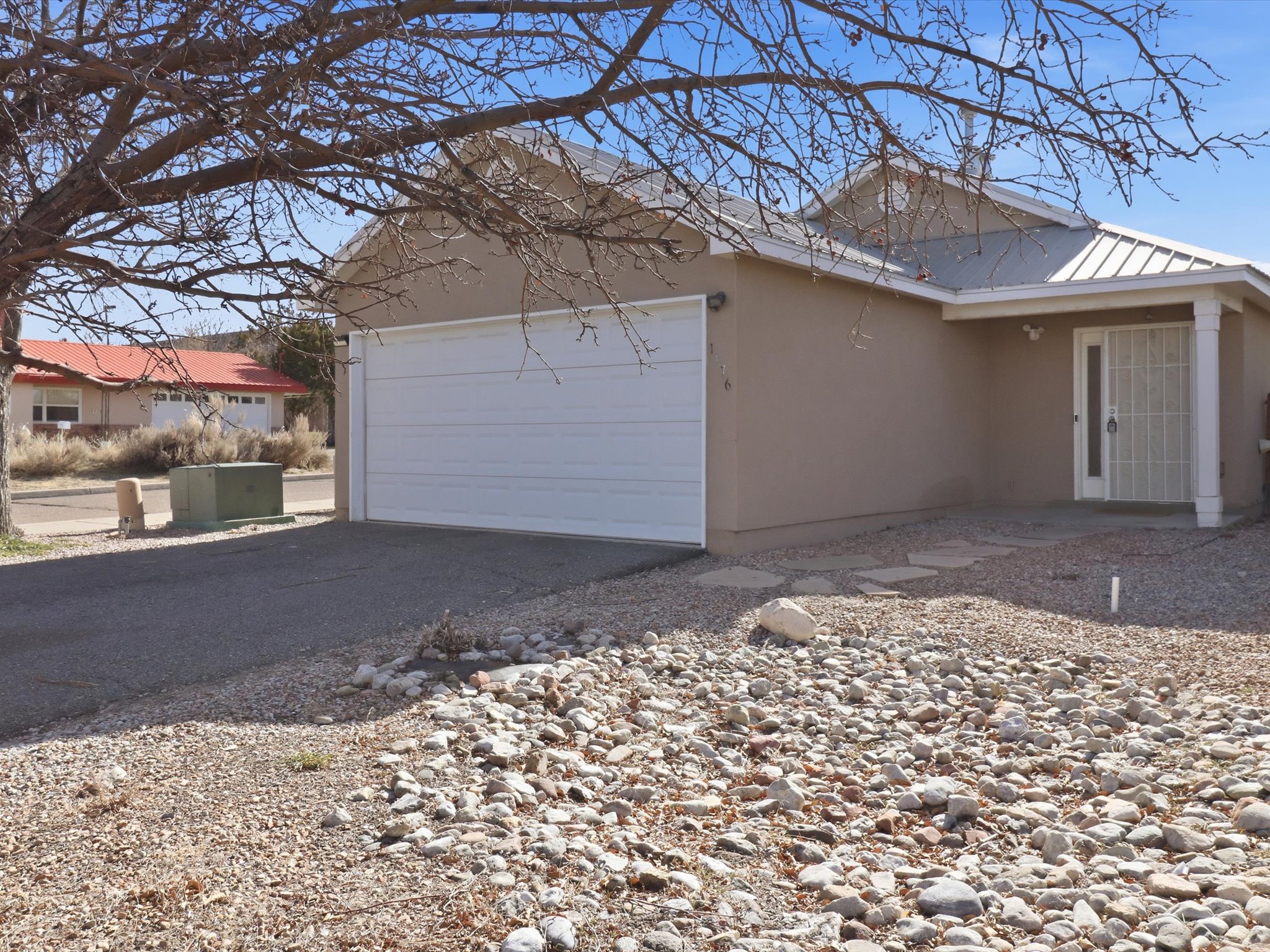1176 Harrison Road Santa Fe, NM 87507
