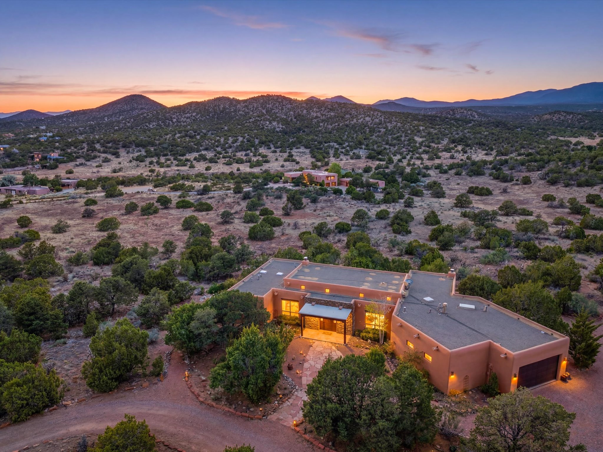25 Buen Pastor Santa Fe, NM 87508